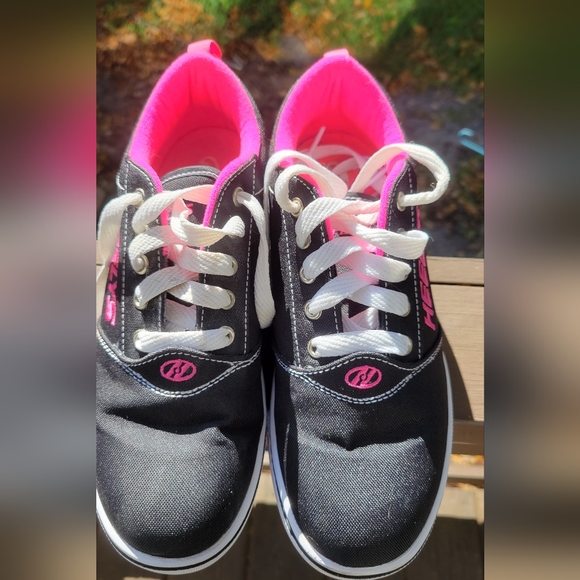 Girls Heelys - Picture 7 of 10